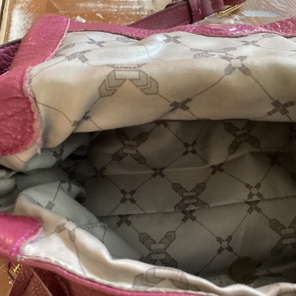 Crossbody lamb leather Aimee Kestenberg raspberry leather crossbody with wallet - Picture 5 of 14